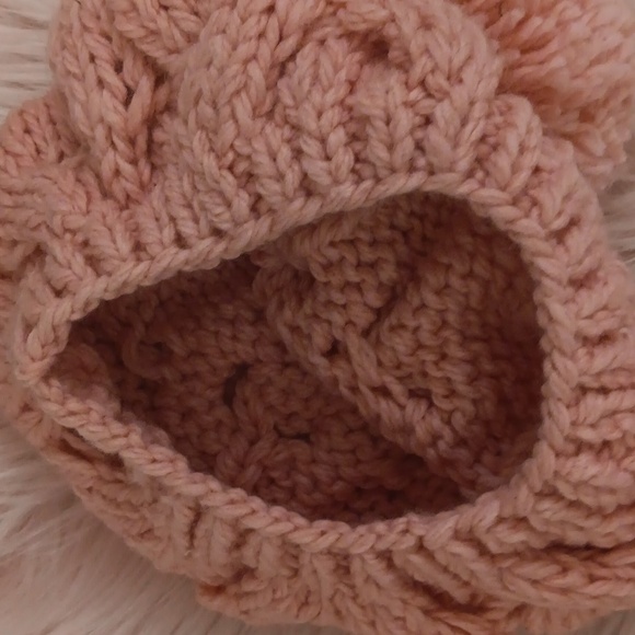 Brand New BUNDLE OF LADIES HANDMADE BEANIE-TOQUE HATS-2CT - Picture 4 of 7